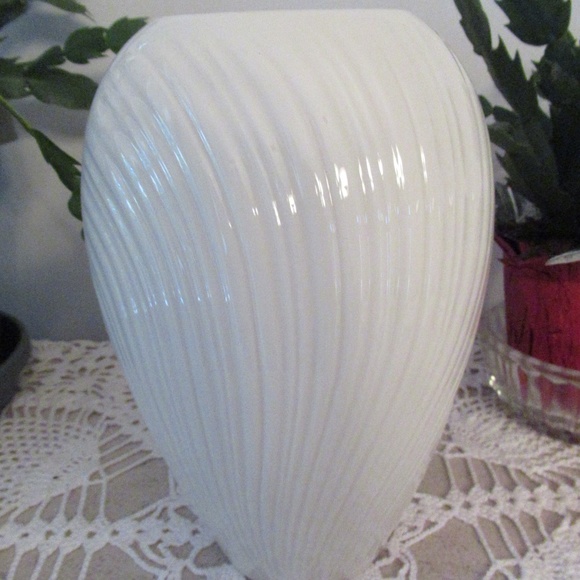 Vintage Lenox Mirage Medium Vase - Picture 4 of 9